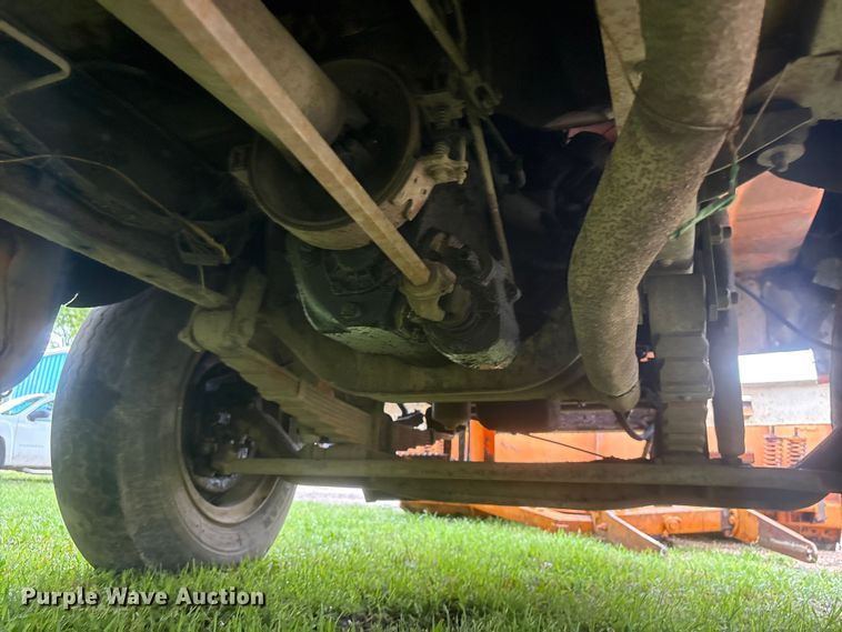 image for item NM9818 1975 Dodge D600 dump truck