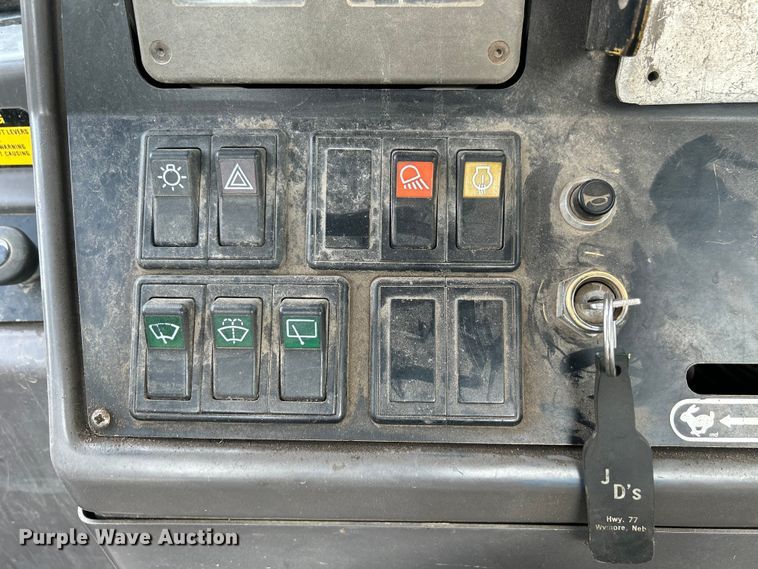 image for item NM9820 1989 Ford 455C backhoe