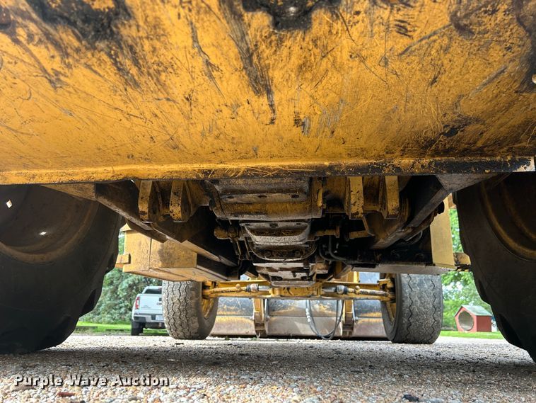 image for item NM9820 1989 Ford 455C backhoe