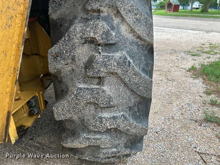 image for item NM9820 1989 Ford 455C backhoe