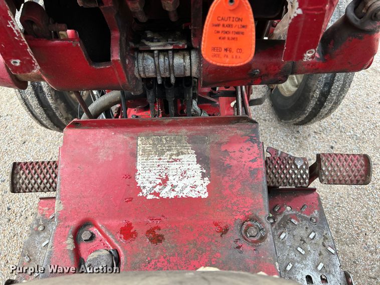 image for item NM9821 1970 International Harvester 544 Tractor