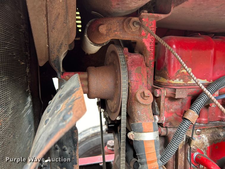 image for item NM9821 1970 International Harvester 544 Tractor