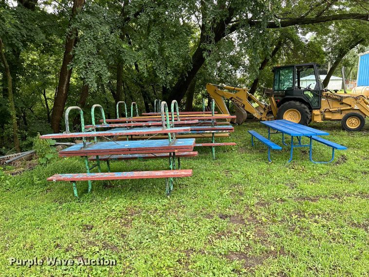 image for item NM9822 (7) picnic tables