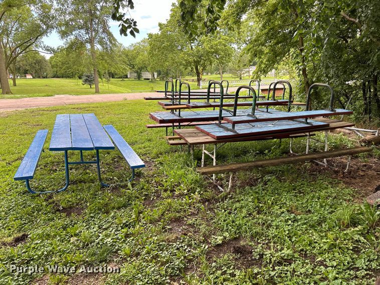 image for item NM9822 (7) picnic tables