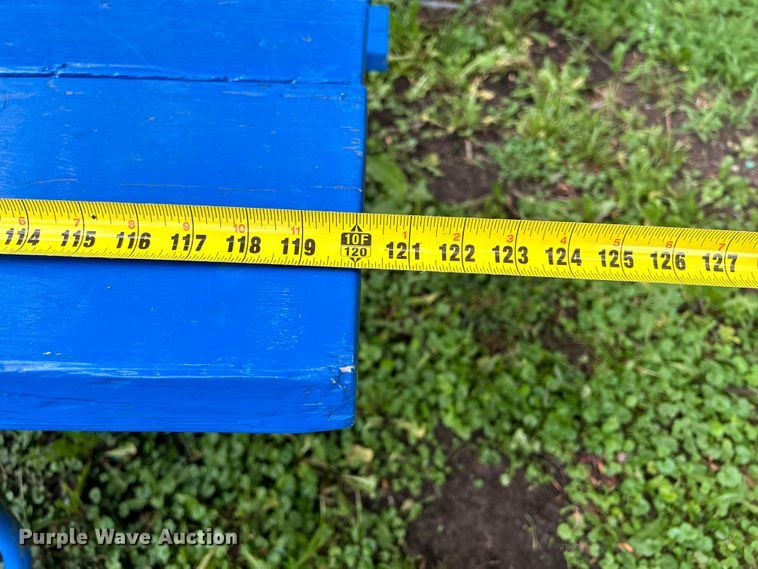 image for item NM9822 (7) picnic tables