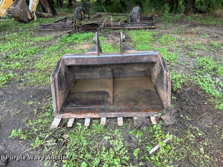image for item NM9823 Excavator bucket