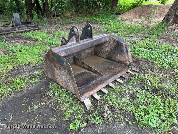 image for item NM9823 Excavator bucket