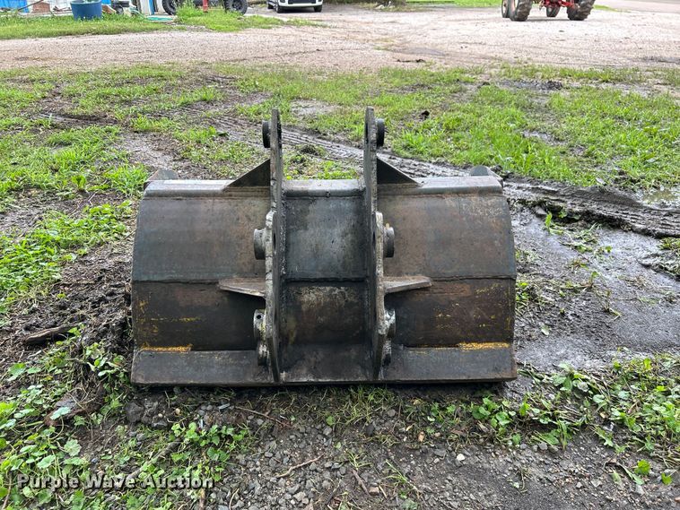 image for item NM9823 Excavator bucket