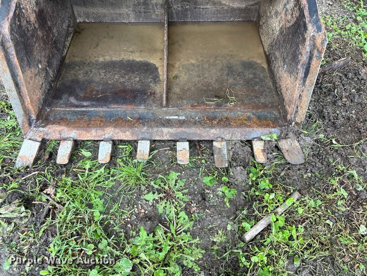 image for item NM9823 Excavator bucket