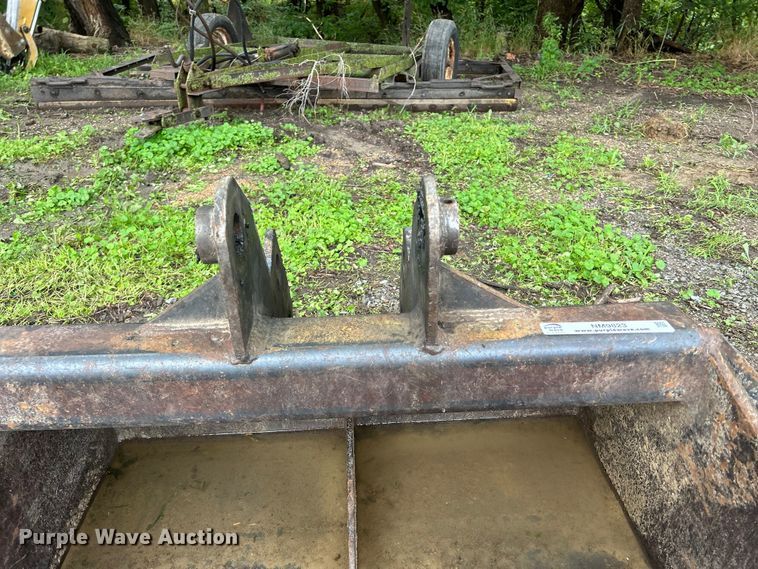 image for item NM9823 Excavator bucket