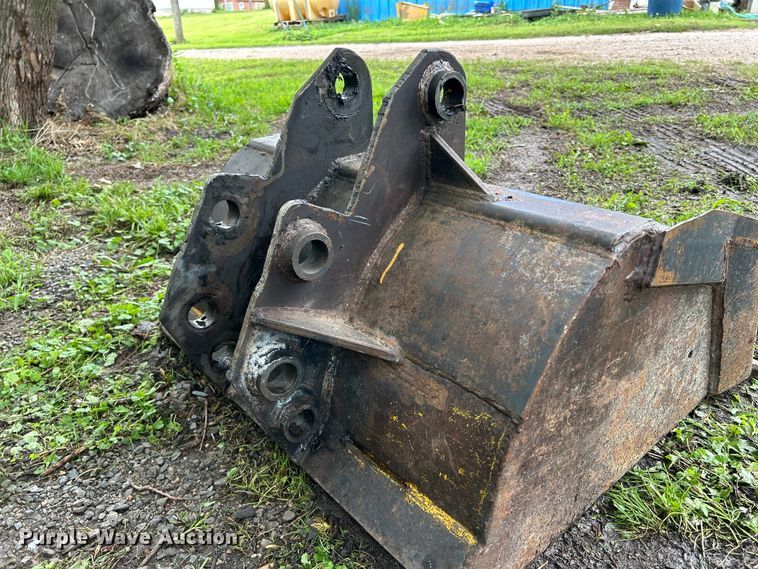image for item NM9823 Excavator bucket