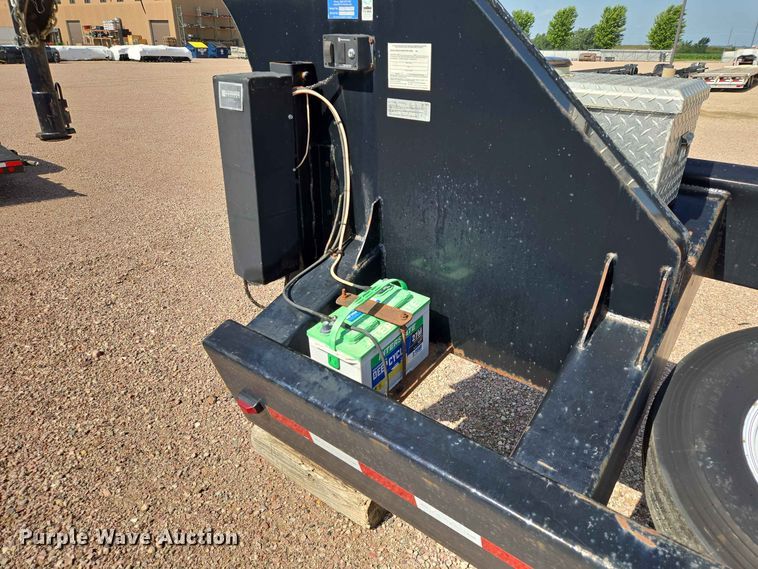 image for item DQ0007 2012 MD Products Inc Mega Stud header trailer