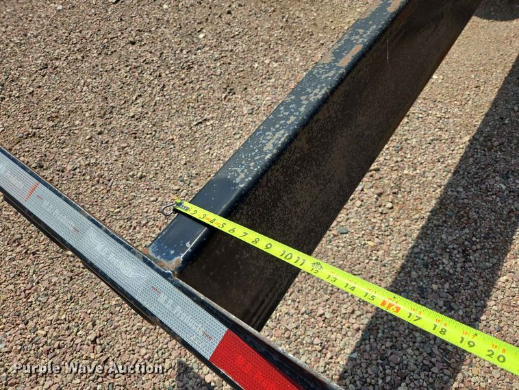 image for item DQ0007 2012 MD Products Inc Mega Stud header trailer