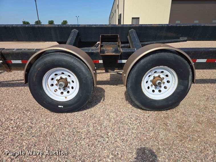 image for item DQ0007 2012 MD Products Inc Mega Stud header trailer