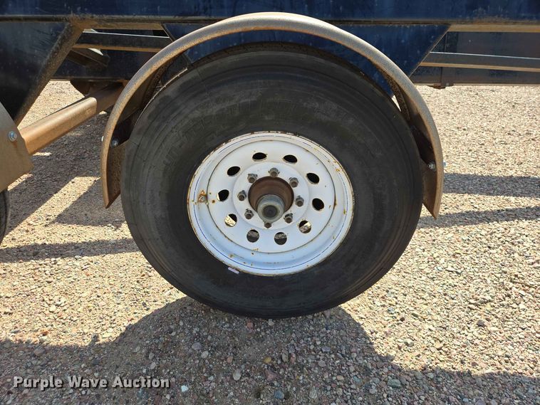 image for item DQ0007 2012 MD Products Inc Mega Stud header trailer