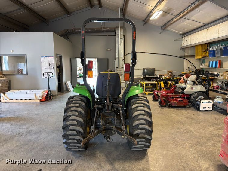 image for item DQ7949 2016 John Deere 3038E MFWD tractor