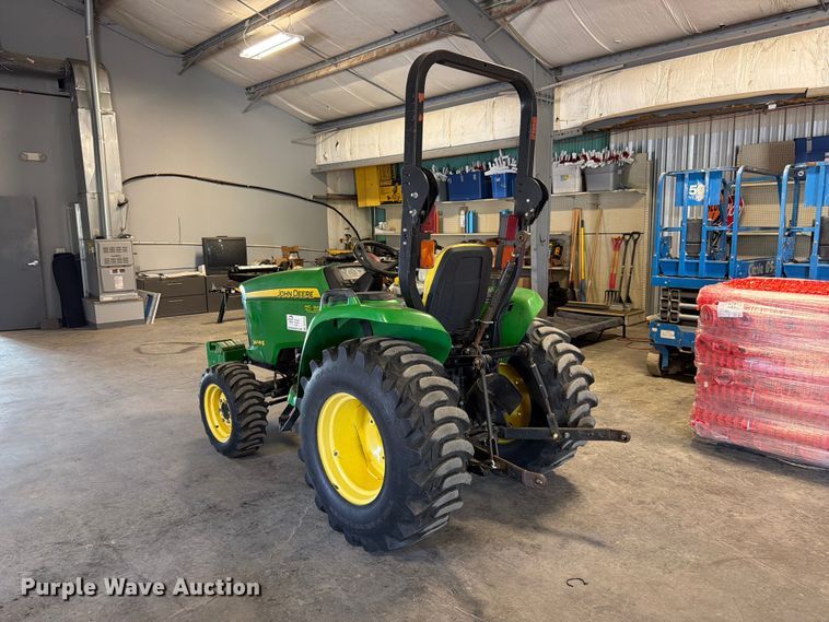 image for item DQ7949 2016 John Deere 3038E MFWD tractor