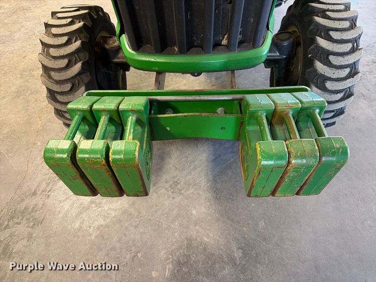 image for item DQ7949 2016 John Deere 3038E MFWD tractor