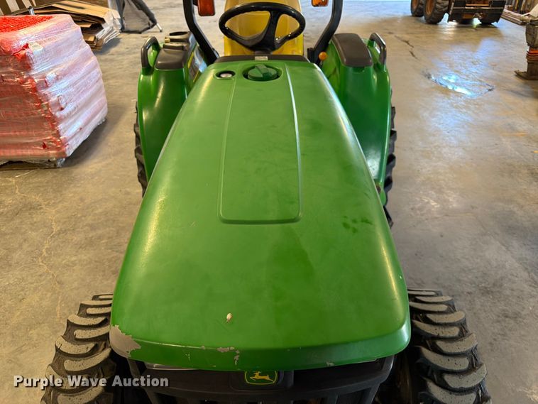 image for item DQ7949 2016 John Deere 3038E MFWD tractor