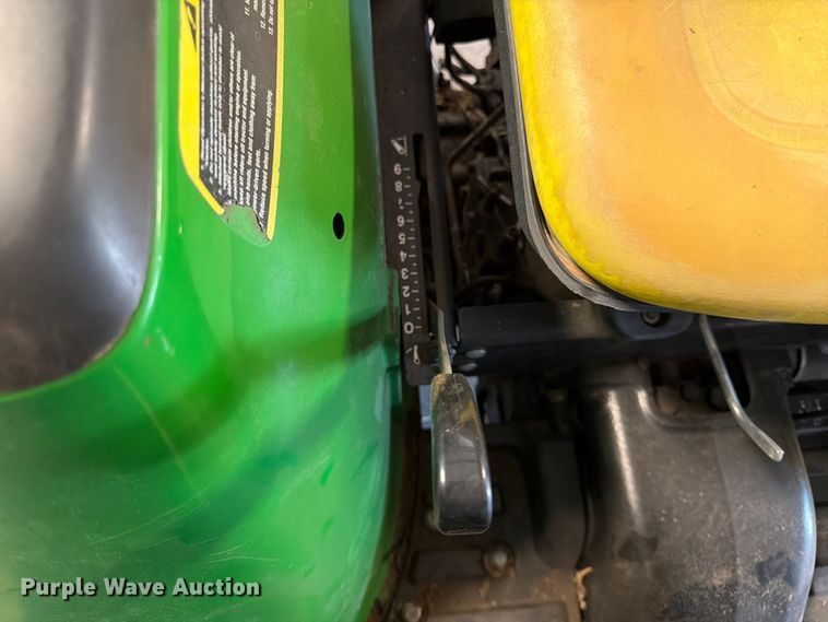 image for item DQ7949 2016 John Deere 3038E MFWD tractor