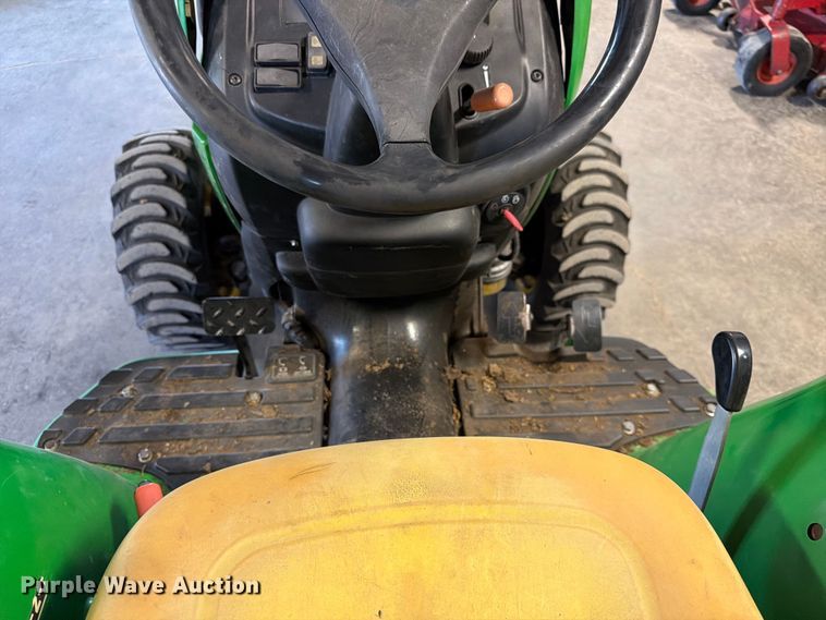 image for item DQ7949 2016 John Deere 3038E MFWD tractor