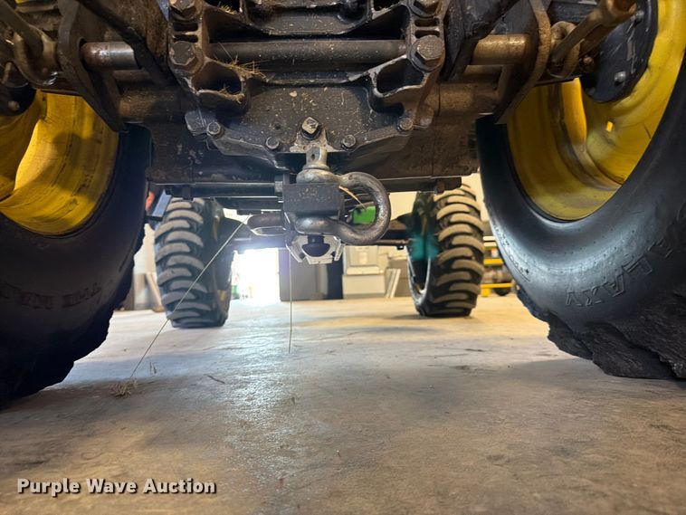image for item DQ7949 2016 John Deere 3038E MFWD tractor
