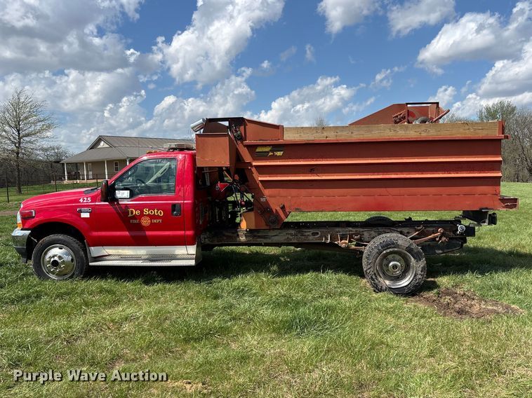 image for item EA4815 2003 Ford F550 feed mixer truck