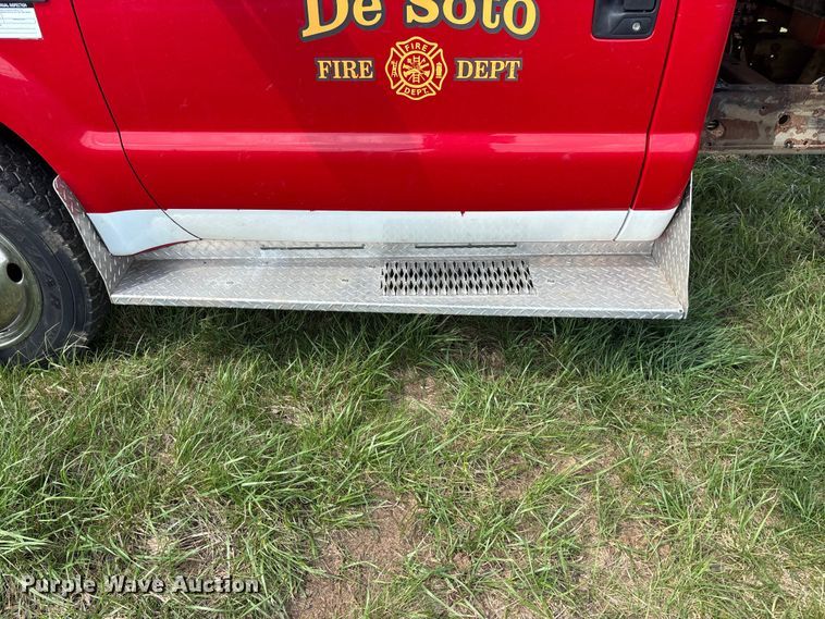 image for item EA4815 2003 Ford F550 feed mixer truck