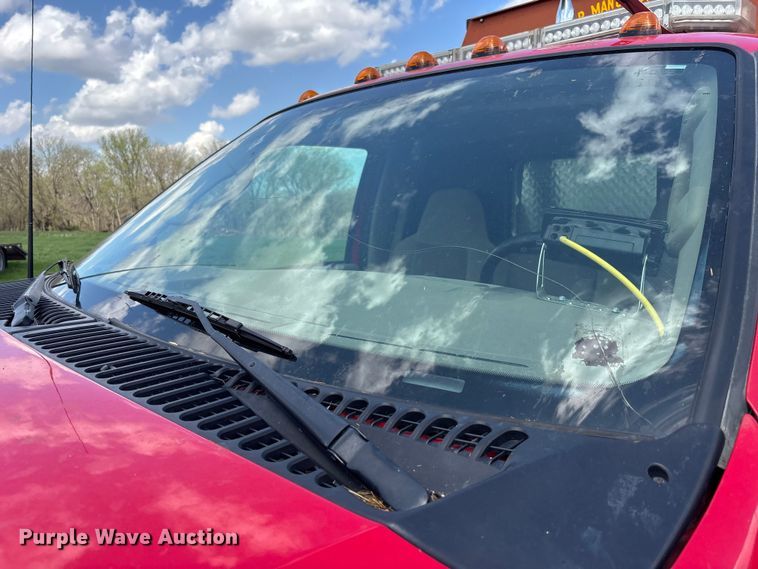 image for item EA4815 2003 Ford F550 feed mixer truck