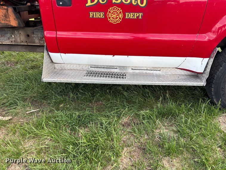 image for item EA4815 2003 Ford F550 feed mixer truck