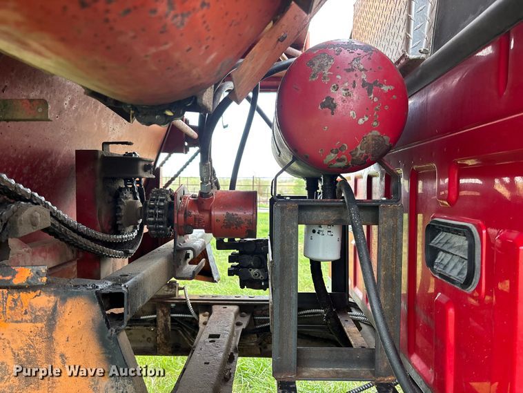 image for item EA4815 2003 Ford F550 feed mixer truck