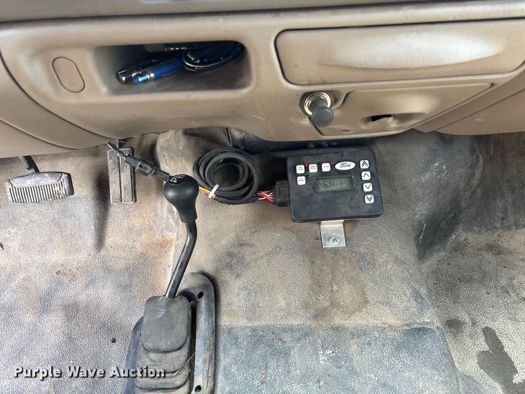 image for item EA4815 2003 Ford F550 feed mixer truck