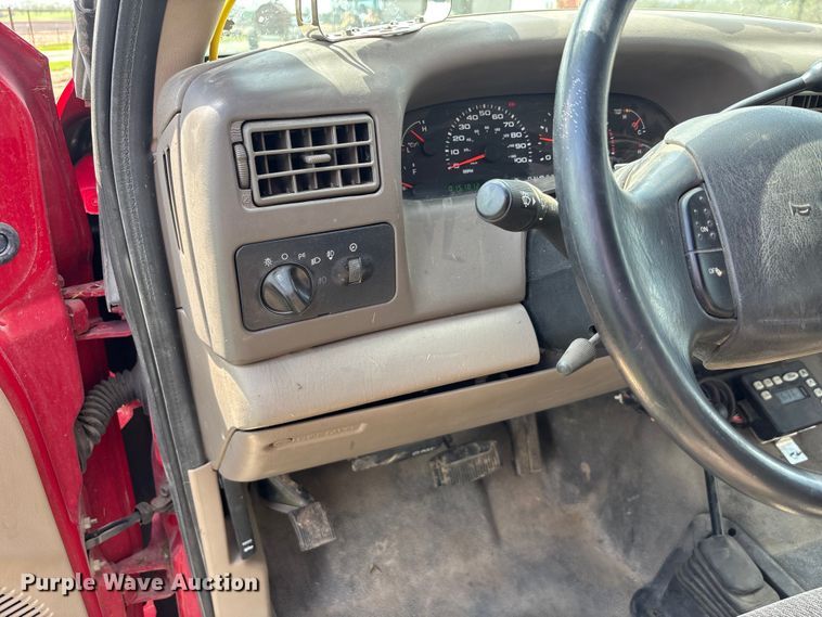 image for item EA4815 2003 Ford F550 feed mixer truck