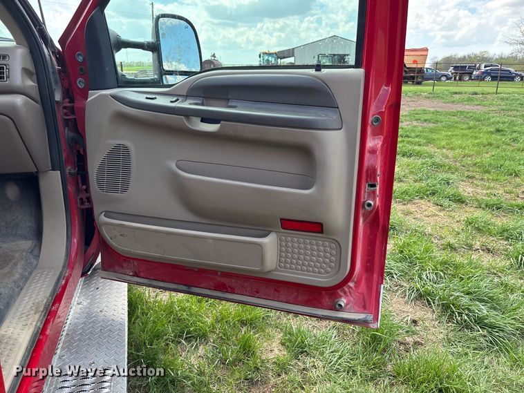 image for item EA4815 2003 Ford F550 feed mixer truck