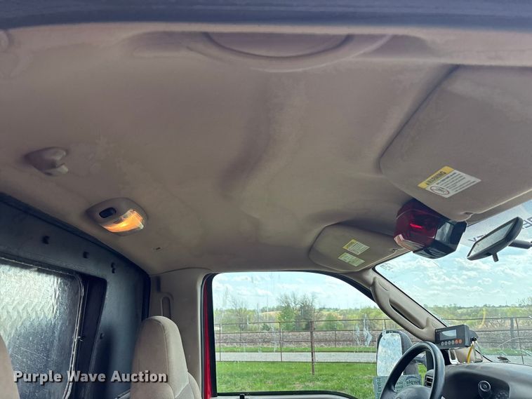 image for item EA4815 2003 Ford F550 feed mixer truck