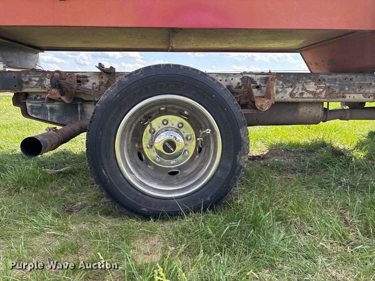 image for item EA4815 2003 Ford F550 feed mixer truck