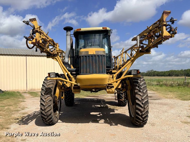 image for item ED5391 2000 Ag-Chem RoGator 1254 sprayer