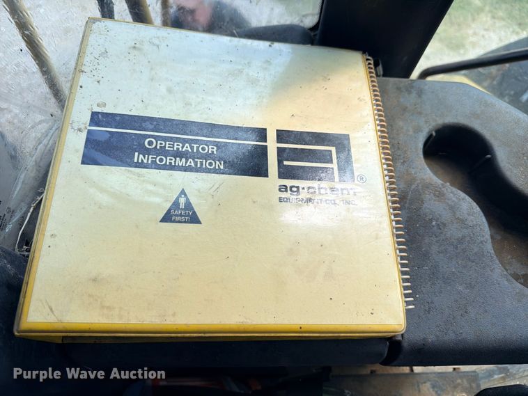 image for item ED5391 2000 Ag-Chem RoGator 1254 sprayer