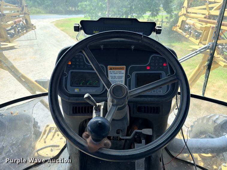 image for item ED5391 2000 Ag-Chem RoGator 1254 sprayer