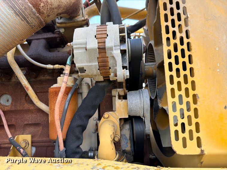image for item ED5391 2000 Ag-Chem RoGator 1254 sprayer