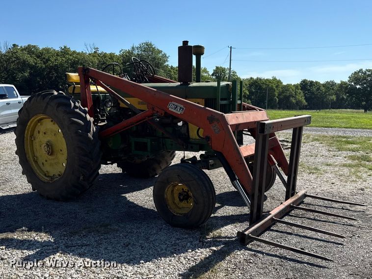 image for item EN0389 1959 John Deere 730 tractor
