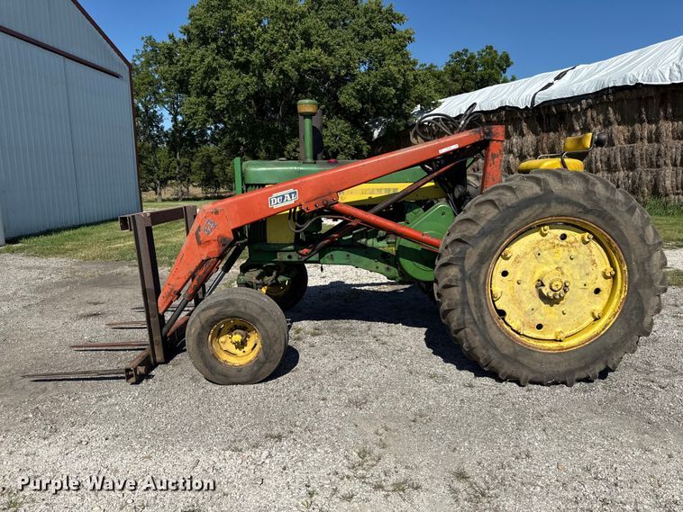 image for item EN0389 1959 John Deere 730 tractor