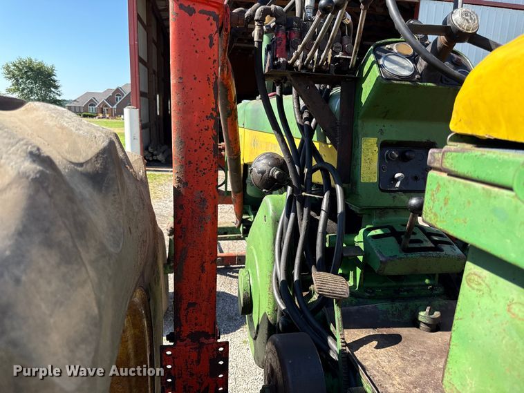 image for item EN0389 1959 John Deere 730 tractor