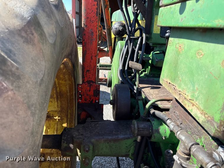 image for item EN0389 1959 John Deere 730 tractor