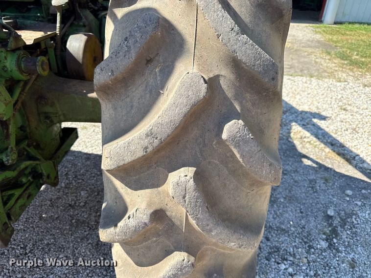 image for item EN0389 1959 John Deere 730 tractor