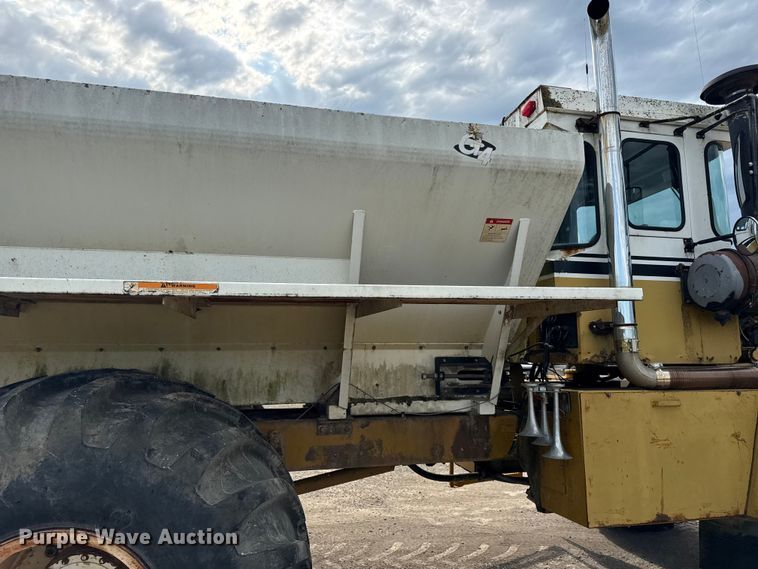 image for item EN0399 Terra Gator 1844 spreader