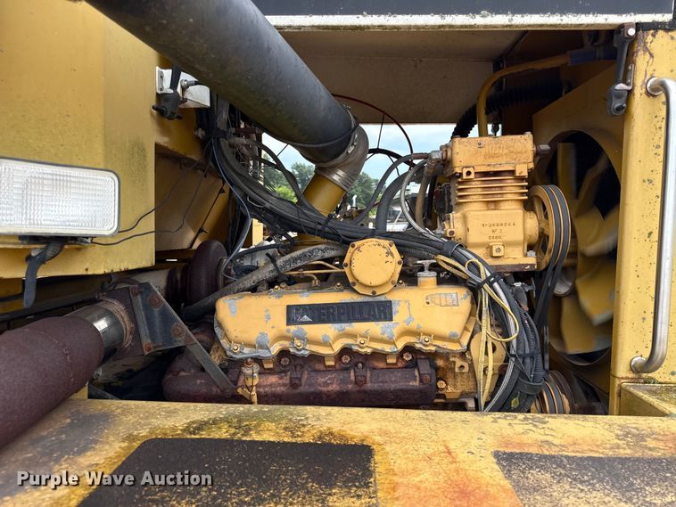 image for item EN0399 Terra Gator 1844 spreader