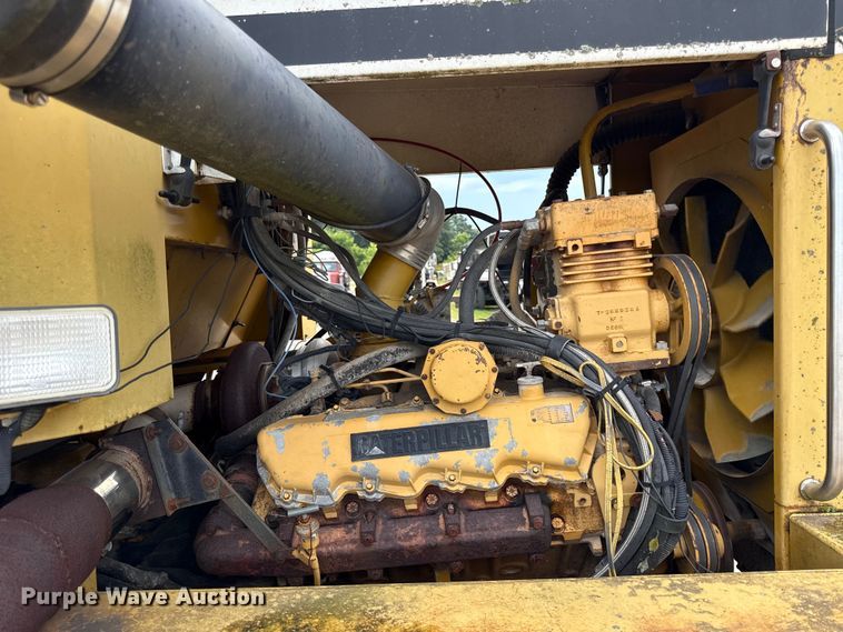 image for item EN0399 Terra Gator 1844 spreader