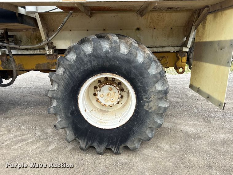 image for item EN0399 Terra Gator 1844 spreader