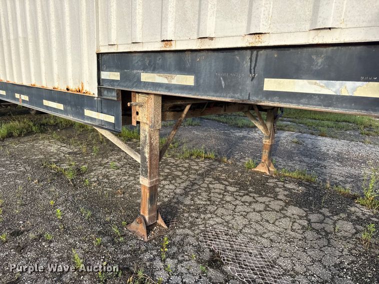 image for item EN0416 2000 Neville Built livestock trailer